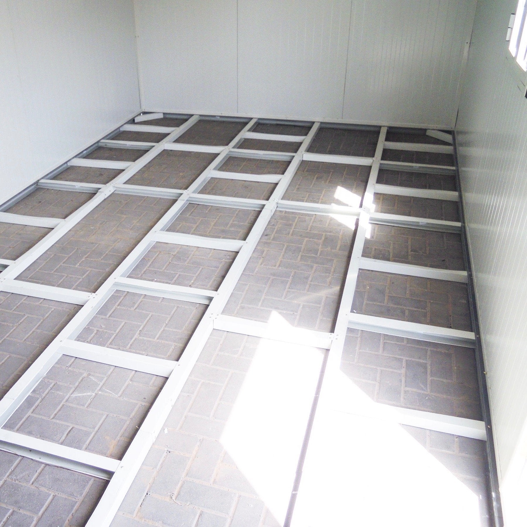 Flat Top Insulated Building 23 ft. W x 10 ft. D 30872